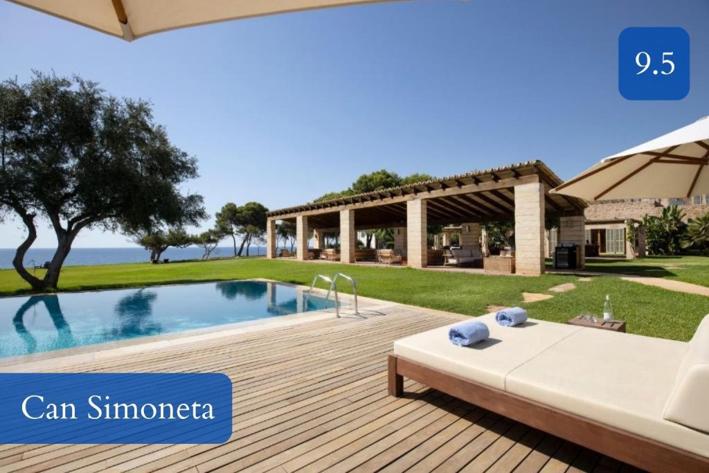 clifftop terraces with open sea views in Canyamel