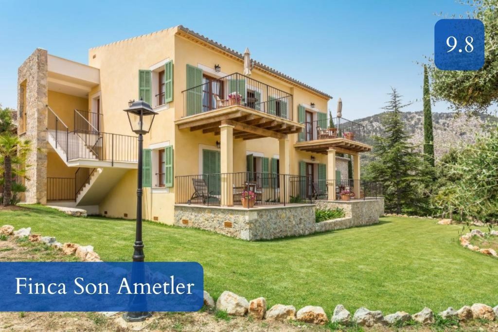  restored 18th-century house with open views near Moscari