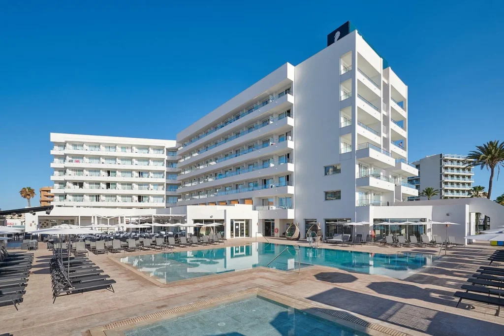 Main pool and hotel building at Hipotels Flamenco in Cala Millor, Mallorca.