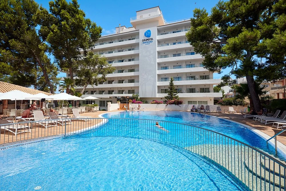 Outdoor swimming pool at Grupotel Montecarlo in Can Picafort, Mallorca.